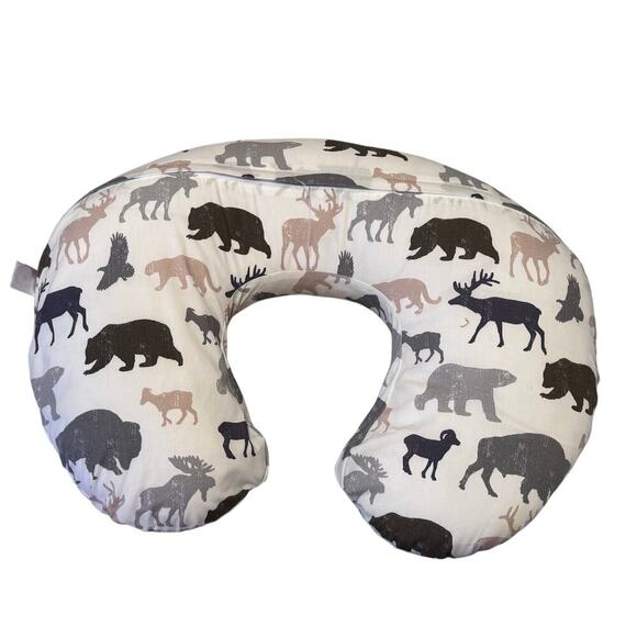Boppy Original Feeding and Support Pillow Neutral Wildlife - Picture 2 of 6